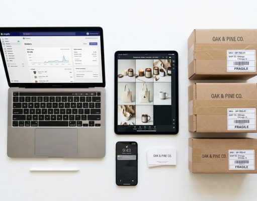 The Complete Ecommerce Guide for Beginners and Entrepreneurs Ecommerce Guide for Beginners and Entrepreneurs